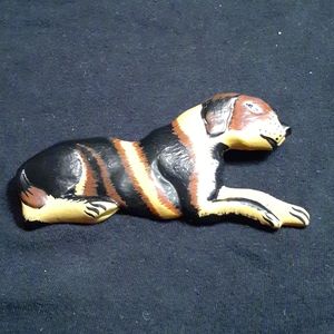 Acrylic Tri-color Hound Brooch Pn3